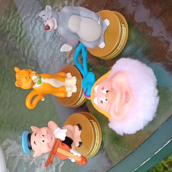 MCDONALD'S fun toys 🧸 🔫 😋 - Picture 4 of 6